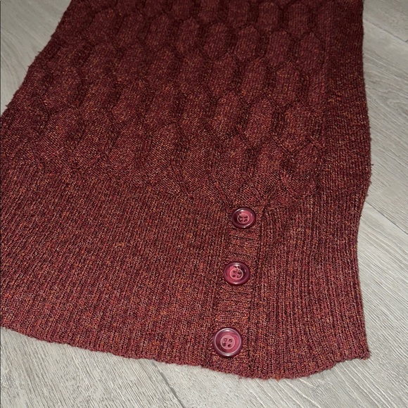 Maurices Burgundy Sweater short sleeve with Button Detail size medium - Picture 2 of 6